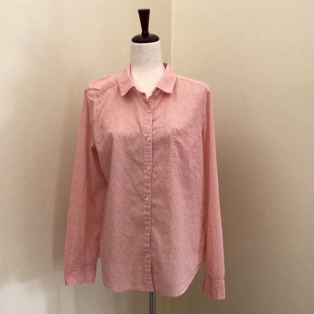 Halogen. Button down Long Sleeve Shirt. Orange and White Circle Pattern. Large.